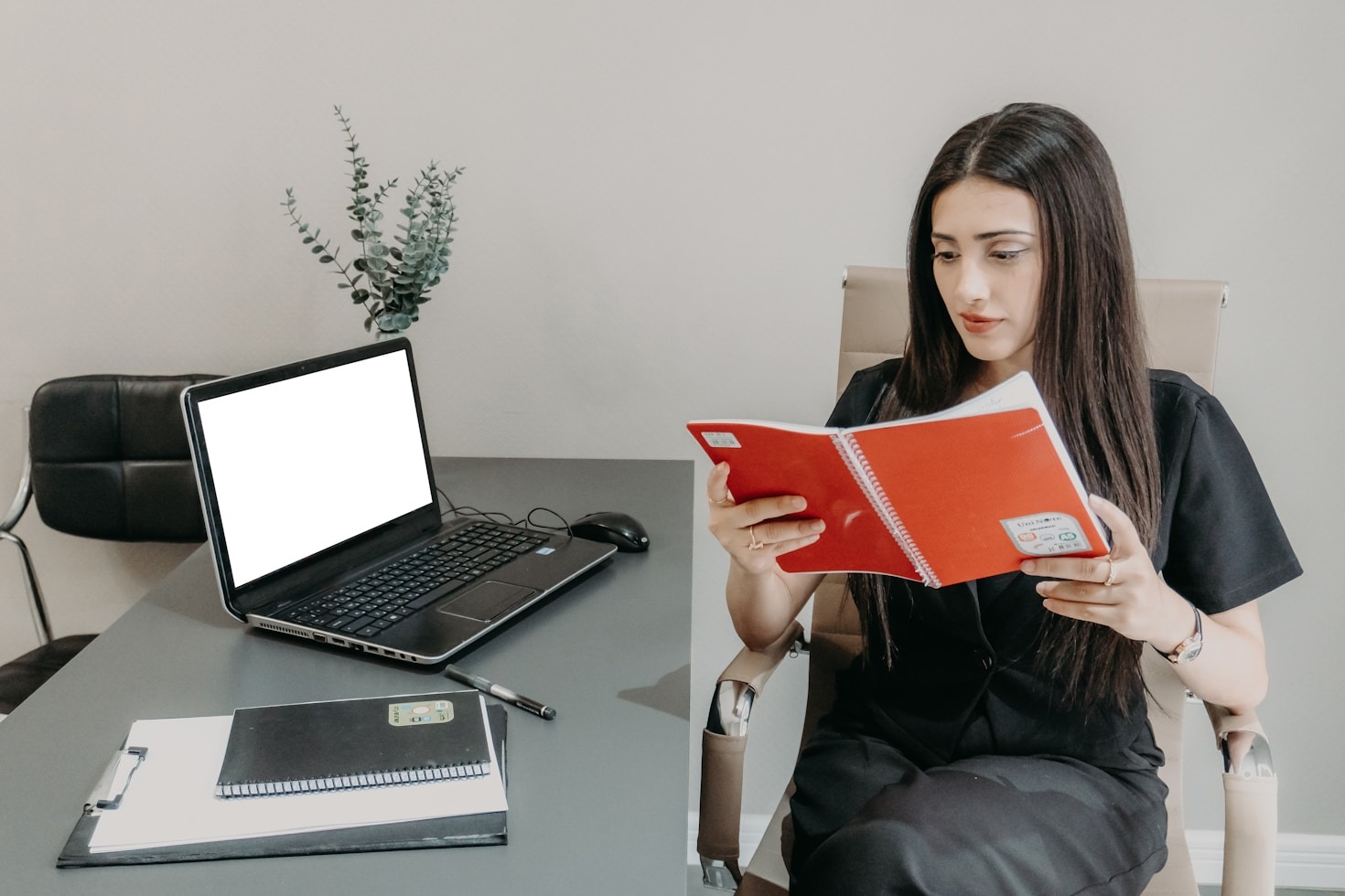 5 Exercícios de Respiração para Aliviar a Ansiedade no Trabalho